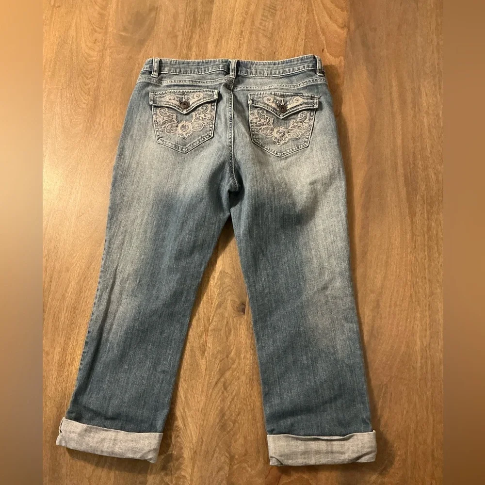 Bling cuffed cropped jeans